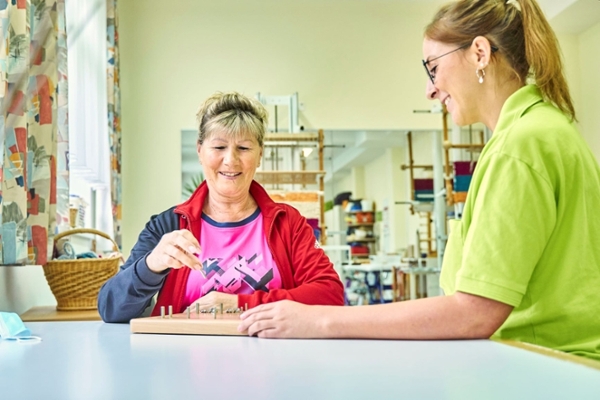 Ergotherapie wird erklärt Ergotherapie wird erklärt